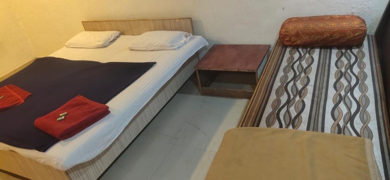 Hotel Hilltone- Matheran Eksteriør bilde