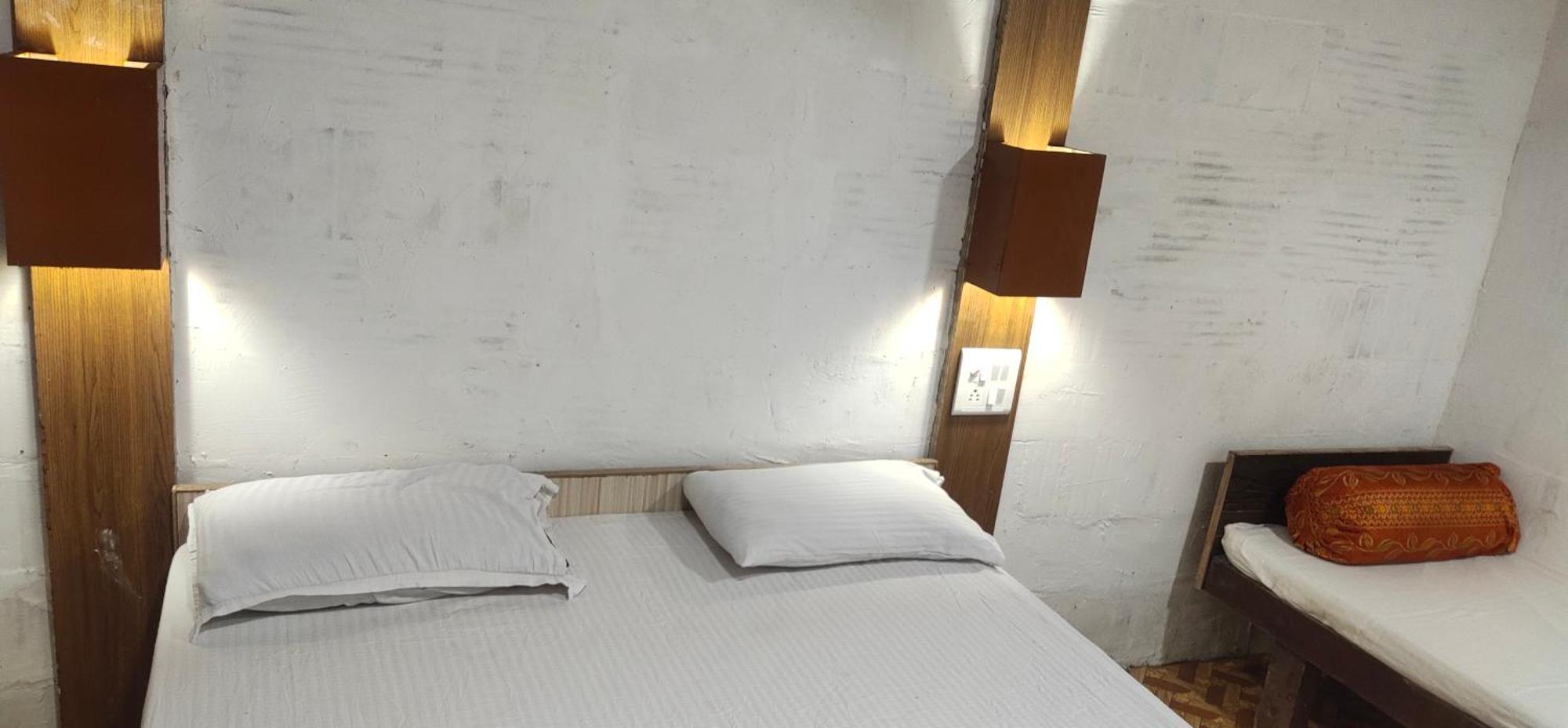 Hotel Hilltone- Matheran Eksteriør bilde