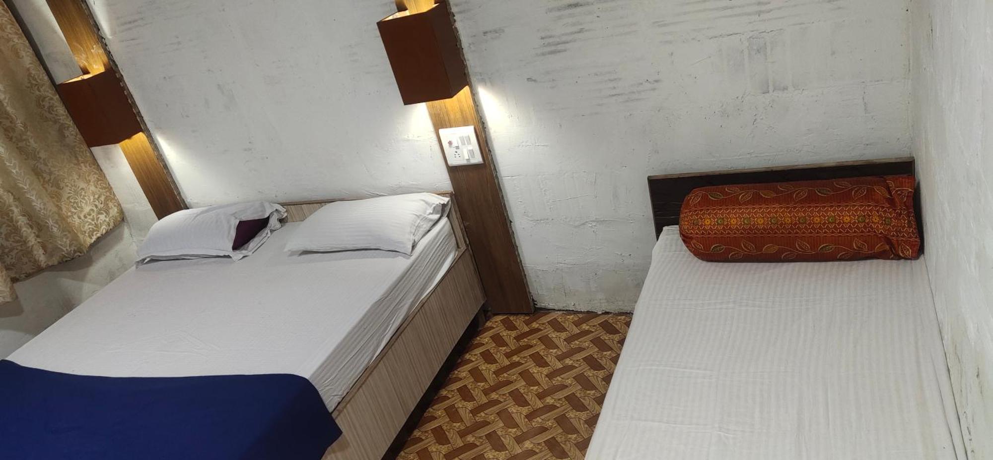 Hotel Hilltone- Matheran Eksteriør bilde