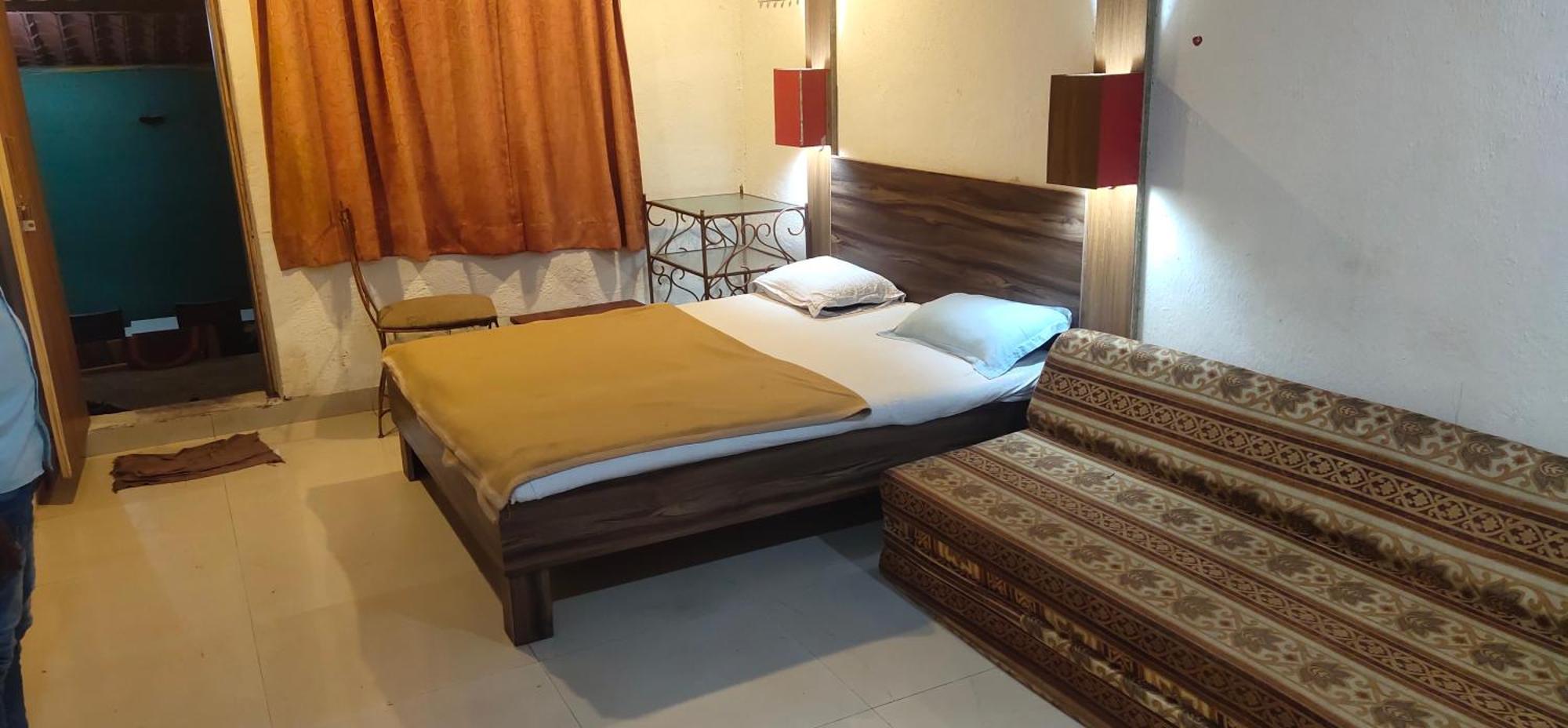 Hotel Hilltone- Matheran Eksteriør bilde